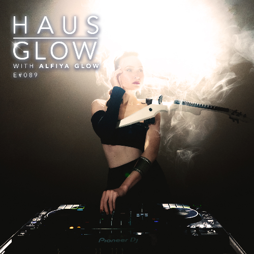 File:2025-04-04 - Alfiya Glow - Haus Glow 089.png