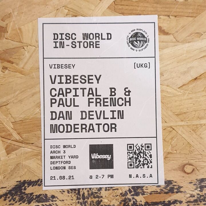 File:2021-08-21 - Disc World, London.jpg