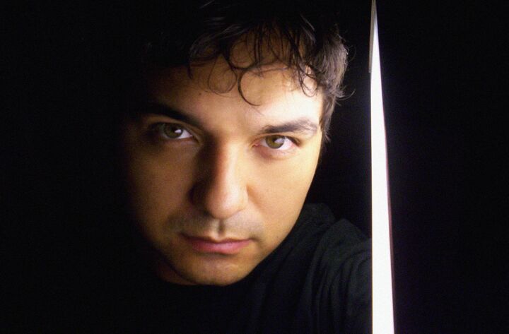 File:Alexi Delano - press 3.jpg