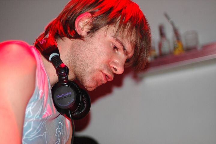 File:Gabriel Ananda - press 1.jpg