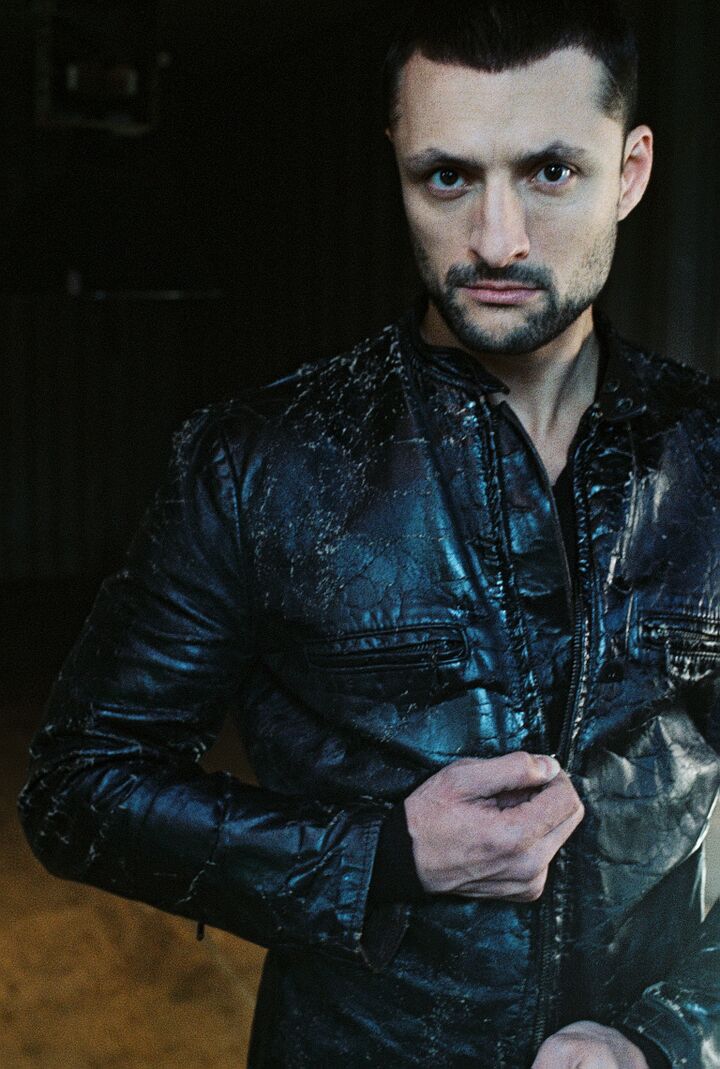 File:Ryan Elliott - press 1.jpg