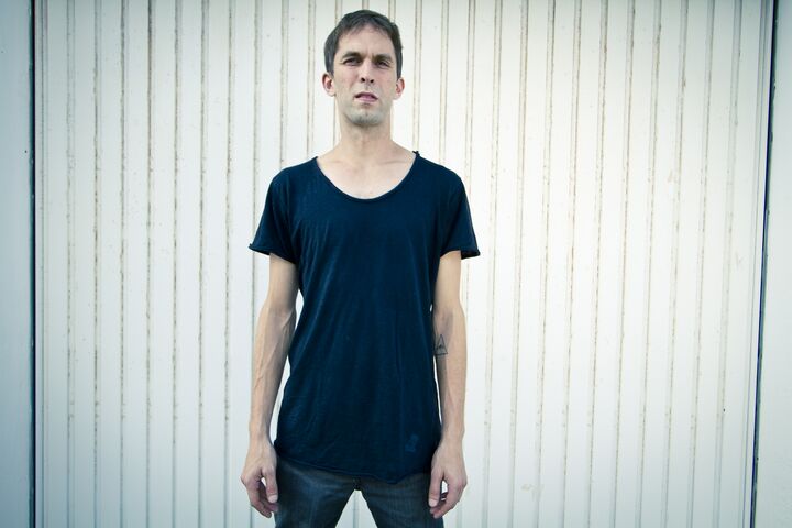 File:Shaun Reeves - press 3.jpg